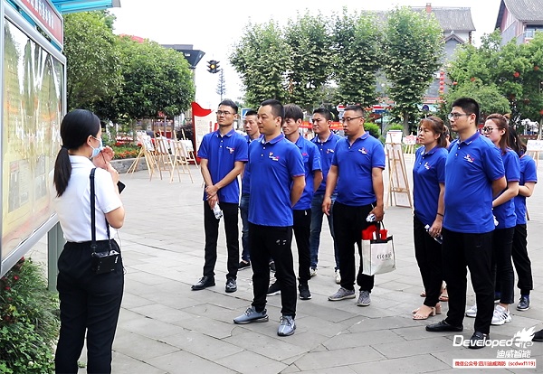 时期新征程  共筑中国梦